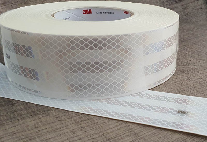3M REFLECTIVE TAPES - 943 - WHITE - 2INCH X 50M thumbnail 2