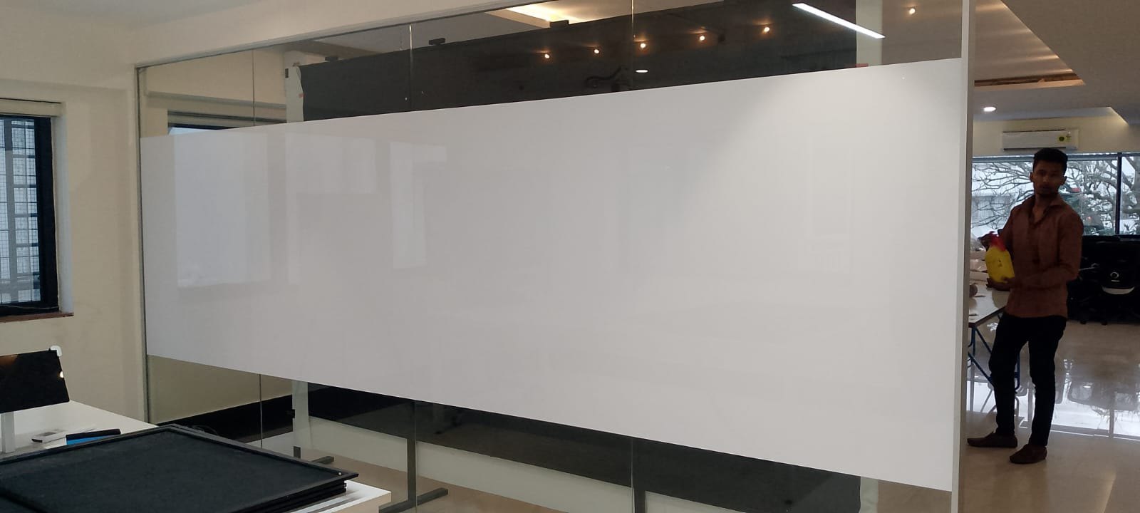 PaperLam WHB-ECO Whiteboard Film Gloss Grey Back Removable - 1.20M x 50M thumbnail 4