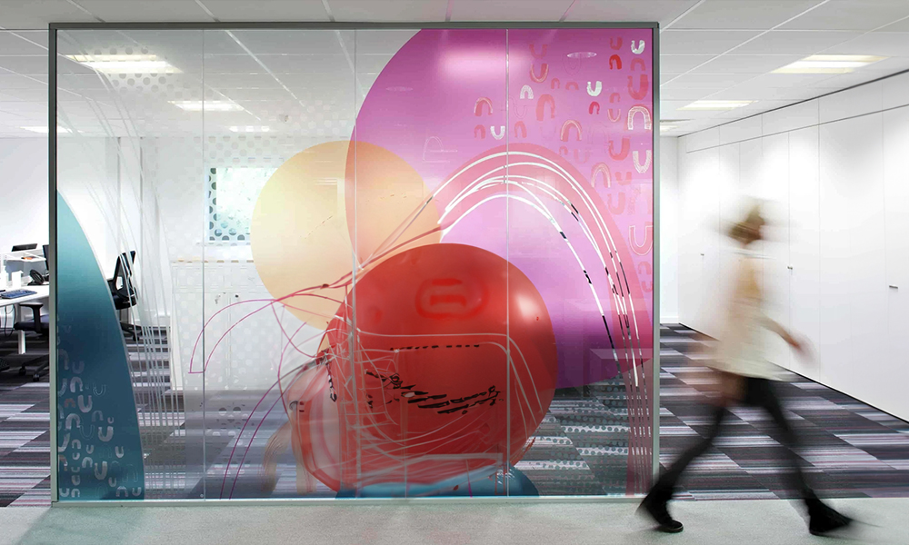 AVERY DENNISON OVER LAMINATION MPI VERSA WHITE MATTE GR PREM - 1.52M X 50M thumbnail 2